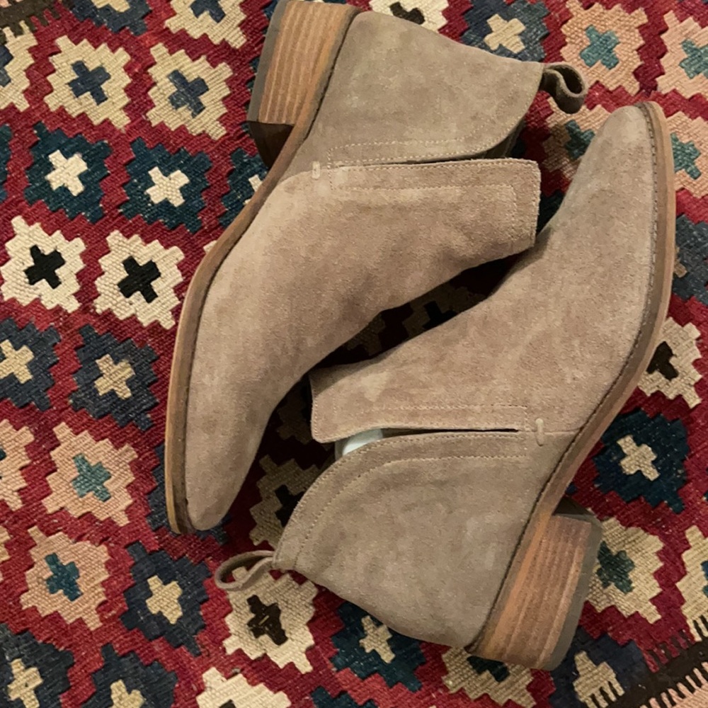 Low boots - Picture 2 of 4
